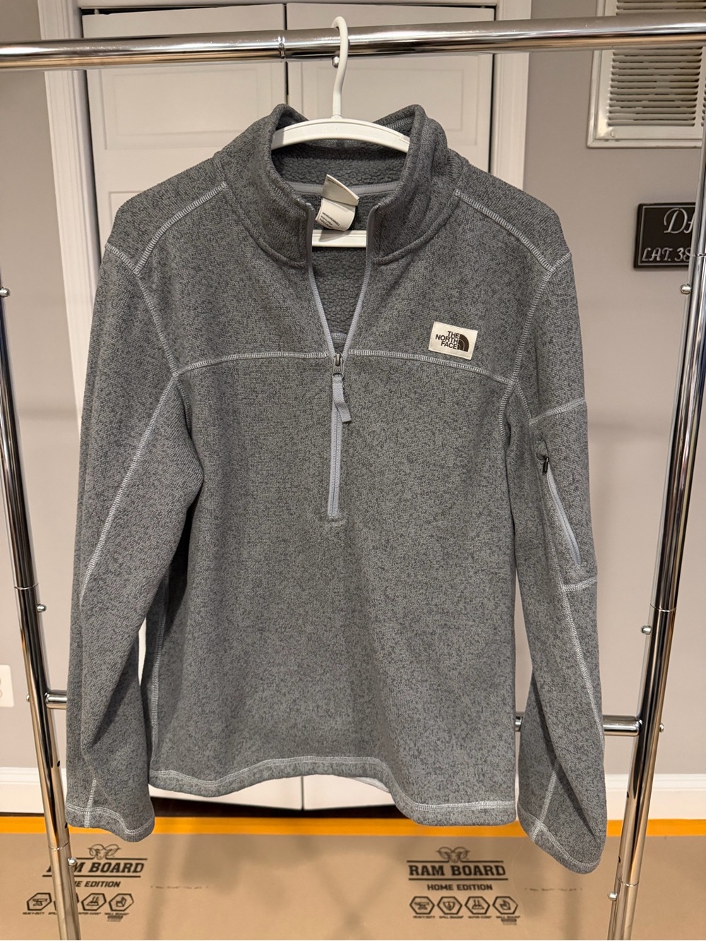 The North Face Men’s Gray Quarter-Zip Fleece Pullover